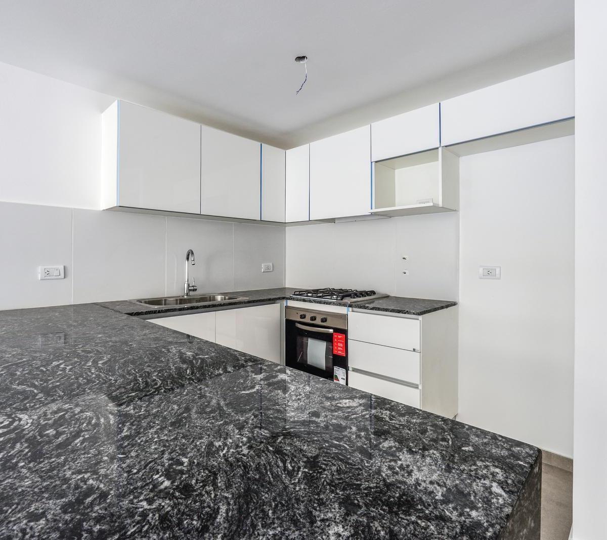 Venta/permuta - Departamento 2 Dorm. con Terraza Exclusiva - Centro, Rosario 2