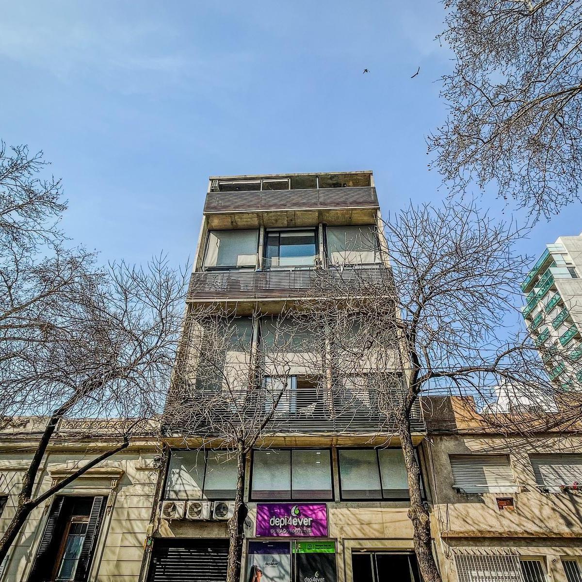 Venta - Santiago Al 700, Dúplex un Dormitorio - Barrio Lourdes, Rosario 4