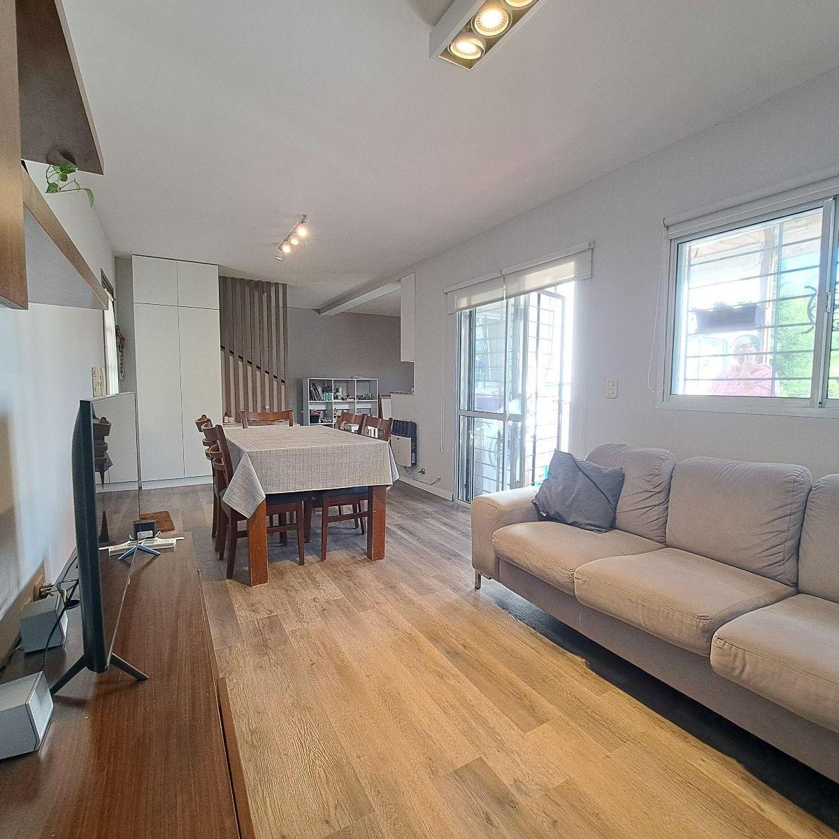 Venta. Departamento Dúplex 3 Dorm. - Alberdi, Rosario 1