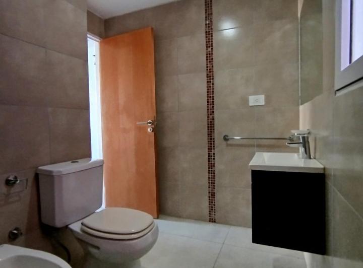 Departamento en  Venta con Cochera 5