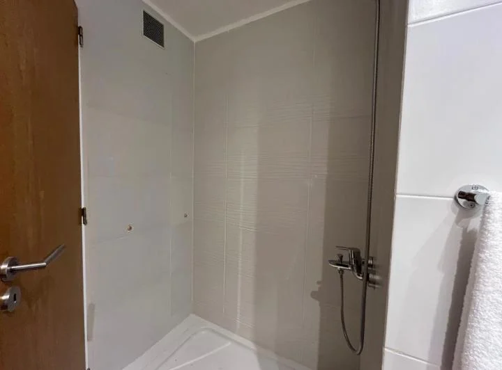 Venta Departamento 2 dormitorios, doble balcón. Centro, Rosario 5