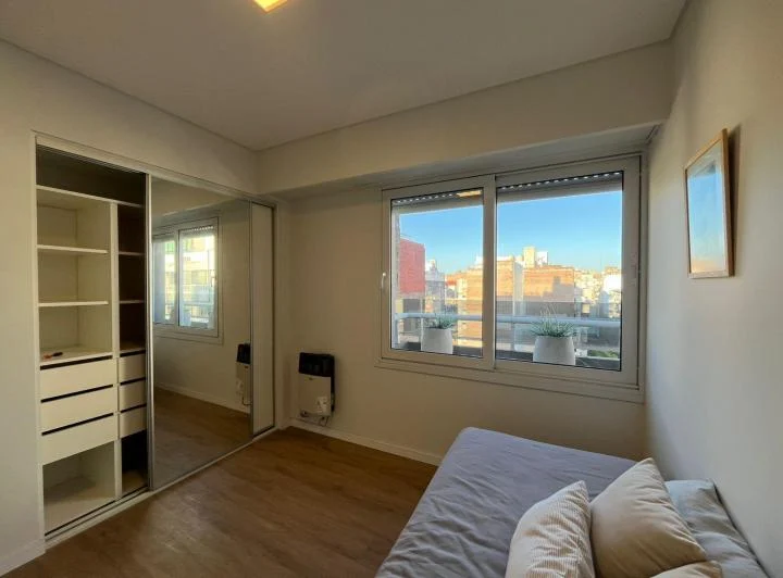 Venta departamento dos dormitorios y terraza exclusiva. Centro, Rosario. 2
