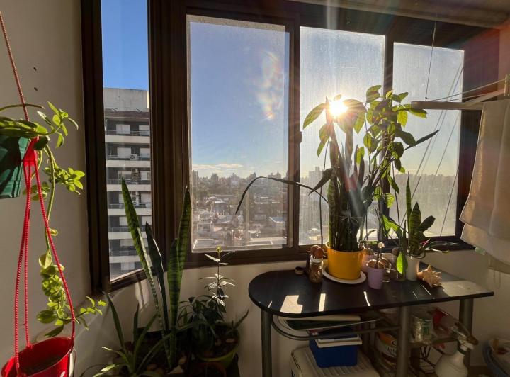 VENTA/PERMUTA -Departamento semipiso de 2 dormitorios con balcon. Republica de la Sexta, Rosario. 2