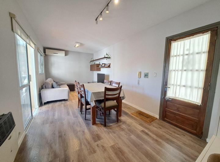 VENTA. Departamento Dúplex 3 dormitorios - Alberdi, Rosario 2