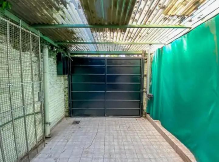 VENTA/PERMUTA - Casa 2 Dormitorios con Pileta y Cochera. Fisherton, Rosario 5