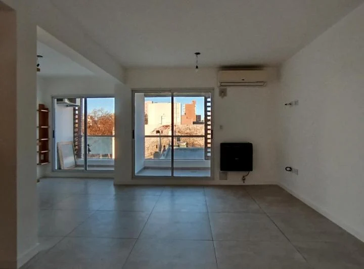 Departamento en  Venta con Cochera 4