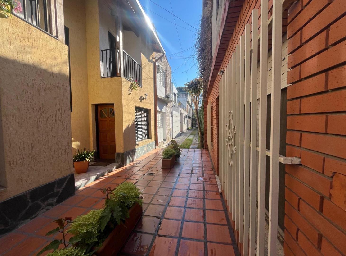 Foto de VENTA/PERMUTA Casa a reciclar - oportunidad - 2 dormitorios. Saladillo, imagen 2