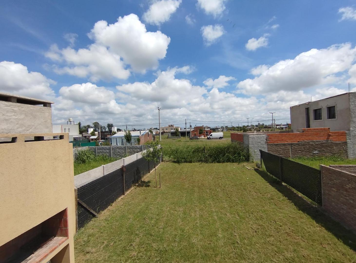 VENTA Casa un dormitorio con parque Eco Pueblo - Alvear
