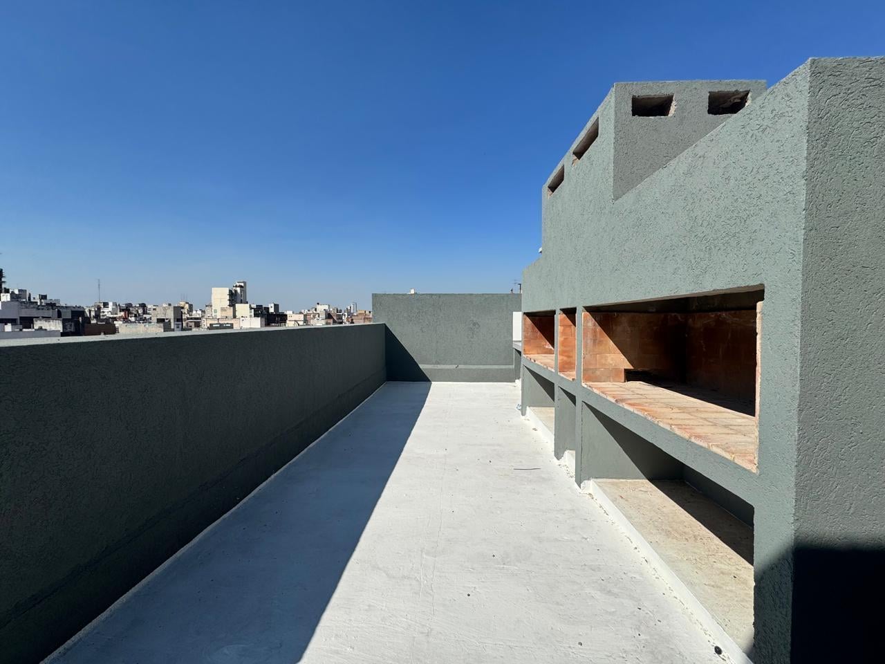 VENTA Departamento de 1 dormitorio a estrenar con patio en el centro, Rosario