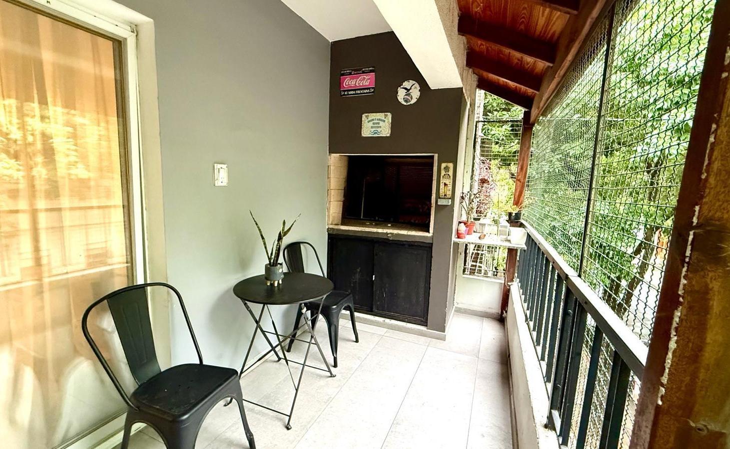Venta Departamento, piso exclusivo, 2 dormitorios, balcon, parrilla, Republica de la sexta, Rosario
