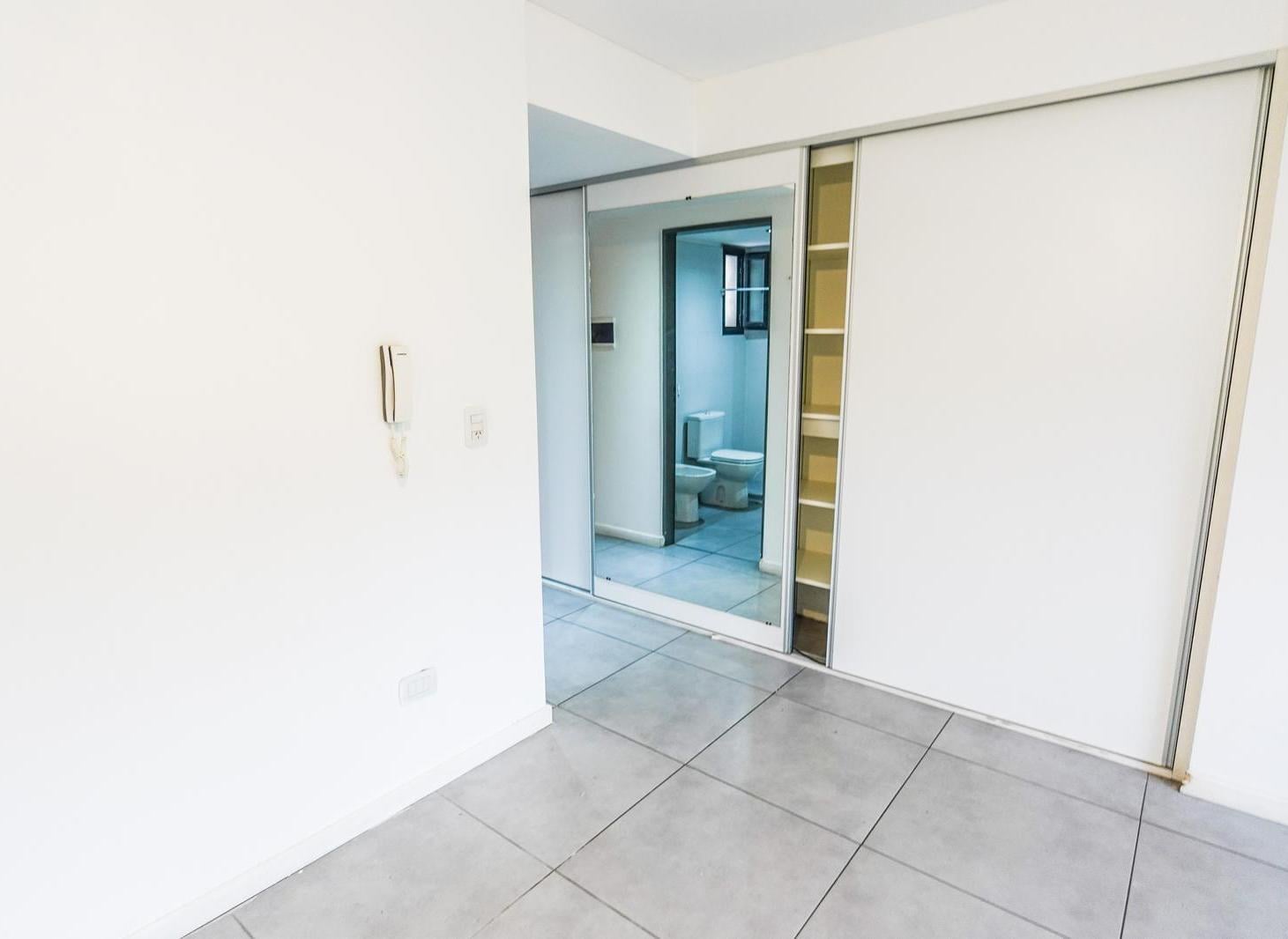 VENTA - Monoambiente con balcón, Refinerias - Rosario