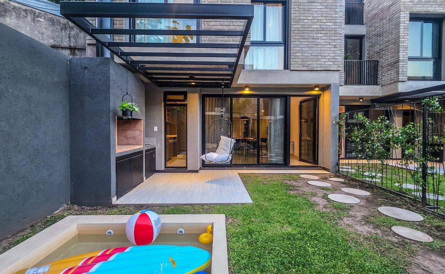 VENTA - Espectacular casa de 4 dormitorios con patio y pileta exclusiva en Fisherton
