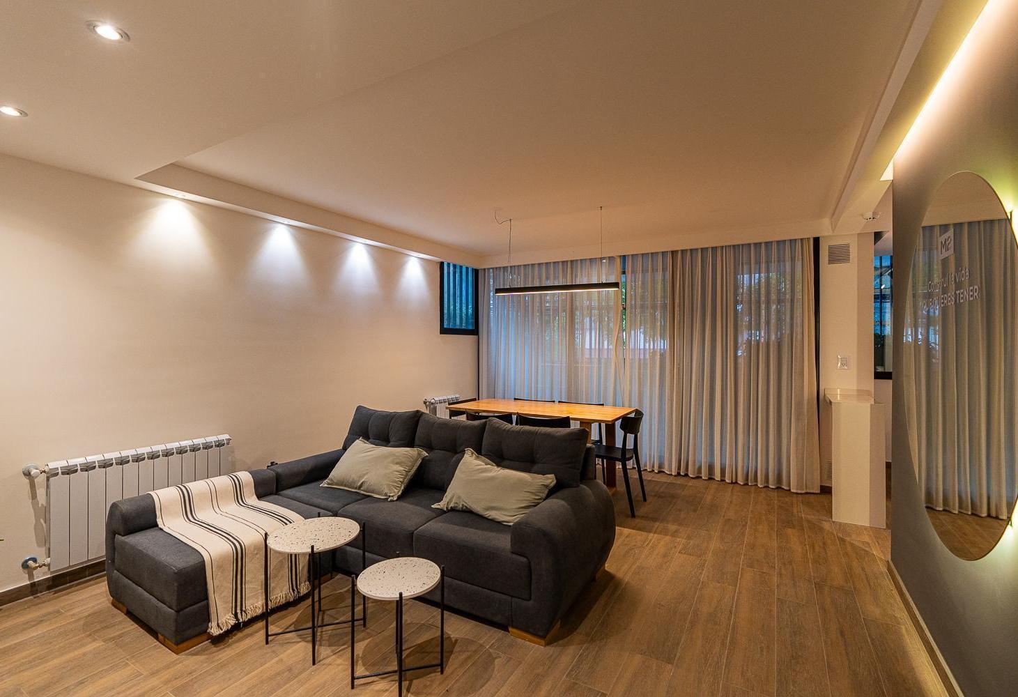 Foto de VENTA - Departamento de 2 Dormitorios con patio y pileta exclusiva, imagen 3