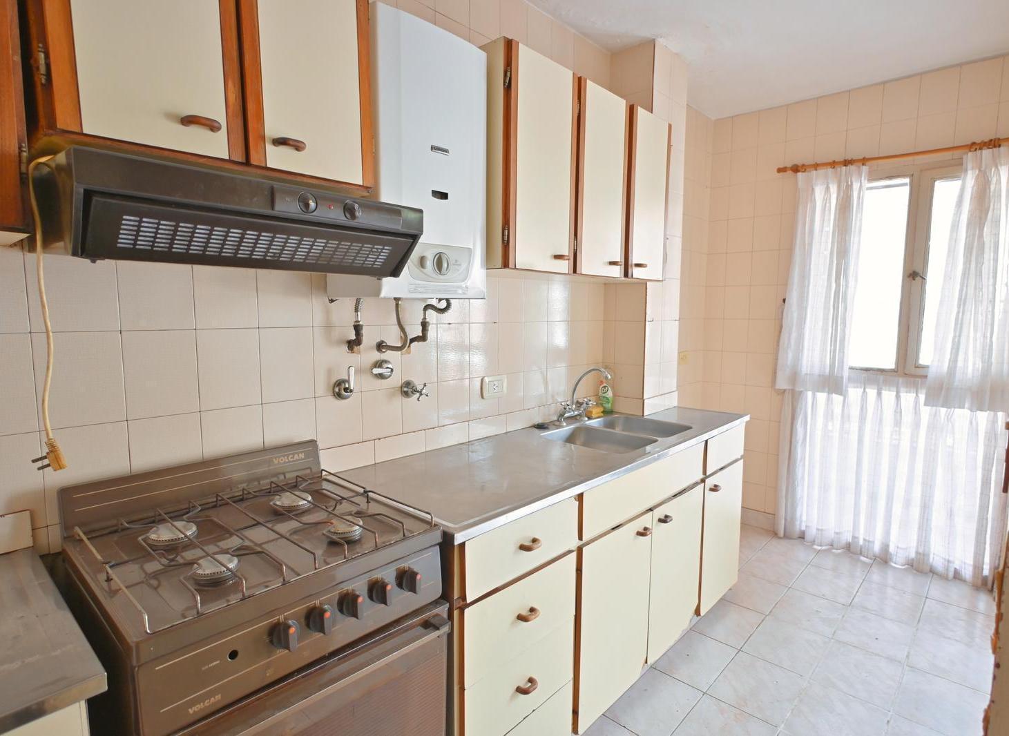 Foto de VENTA/PERMUTA Depto Piso Exclusivo 2 Dormitorios y Cochera - Barrio, imagen 2