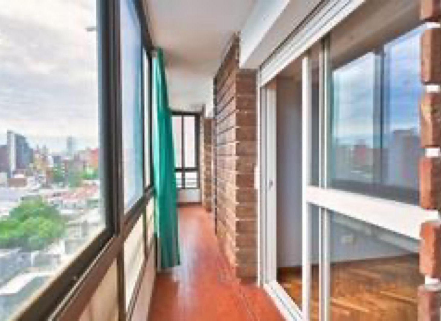 Foto de VENTA/PERMUTA Depto Piso Exclusivo 2 Dormitorios y Cochera - Barrio, imagen 3