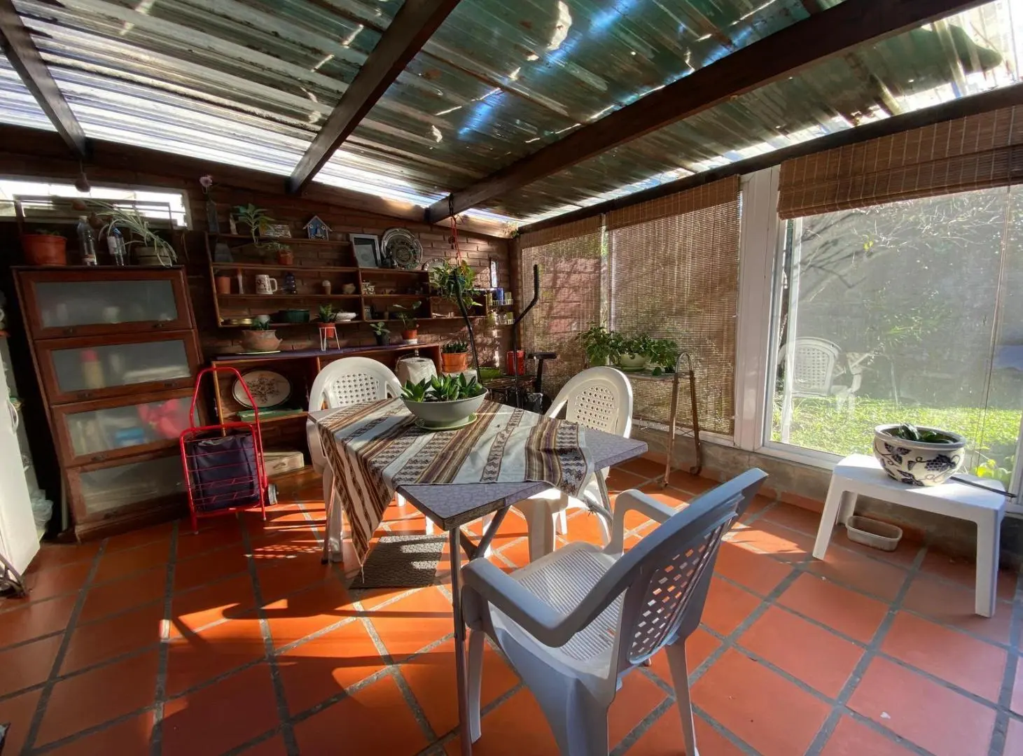 VENTA/PERMUTA - Casa 2 Dormitorios con Pileta y Cochera. Fisherton, Rosario 4