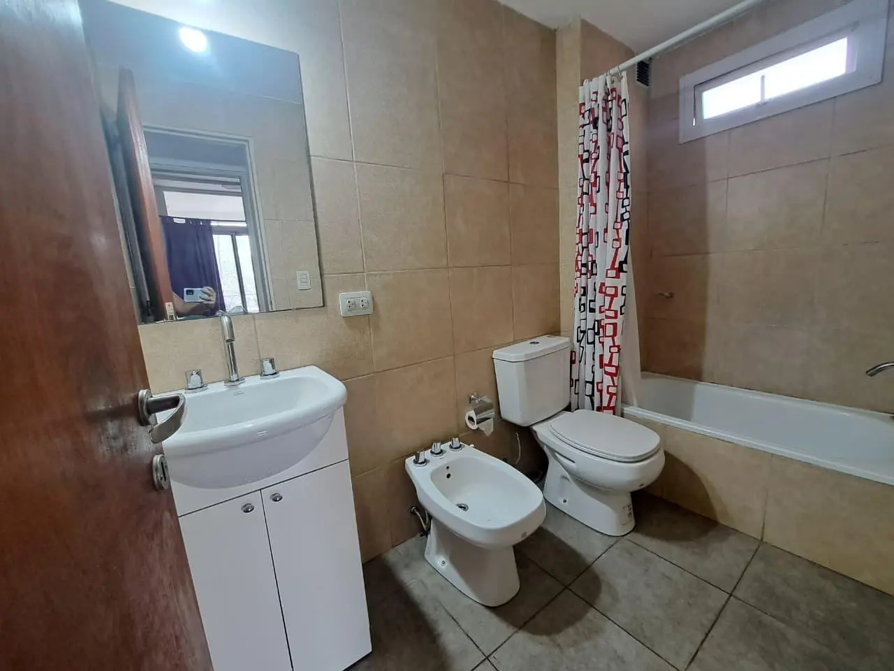 Venta/Permuta - Departamento de 1 dormitorio, cochera y amenities. Echesortu, Rosario 5