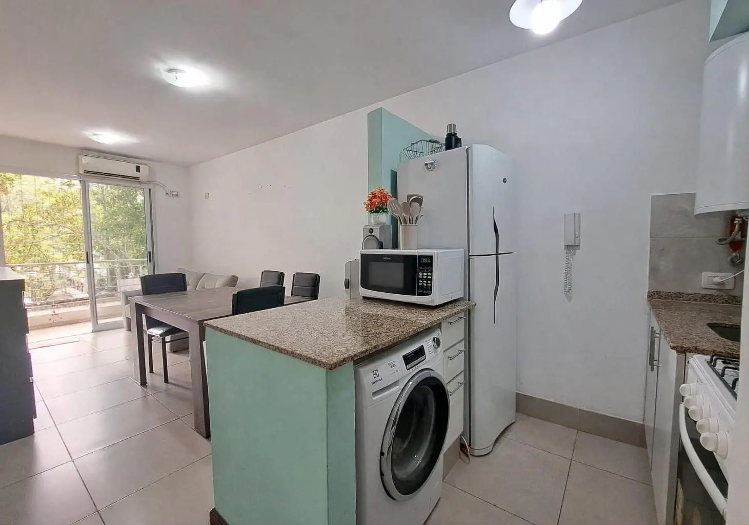 Venta/Permuta - Departamento de 1 dormitorio, cochera y amenities. Echesortu, Rosario 3