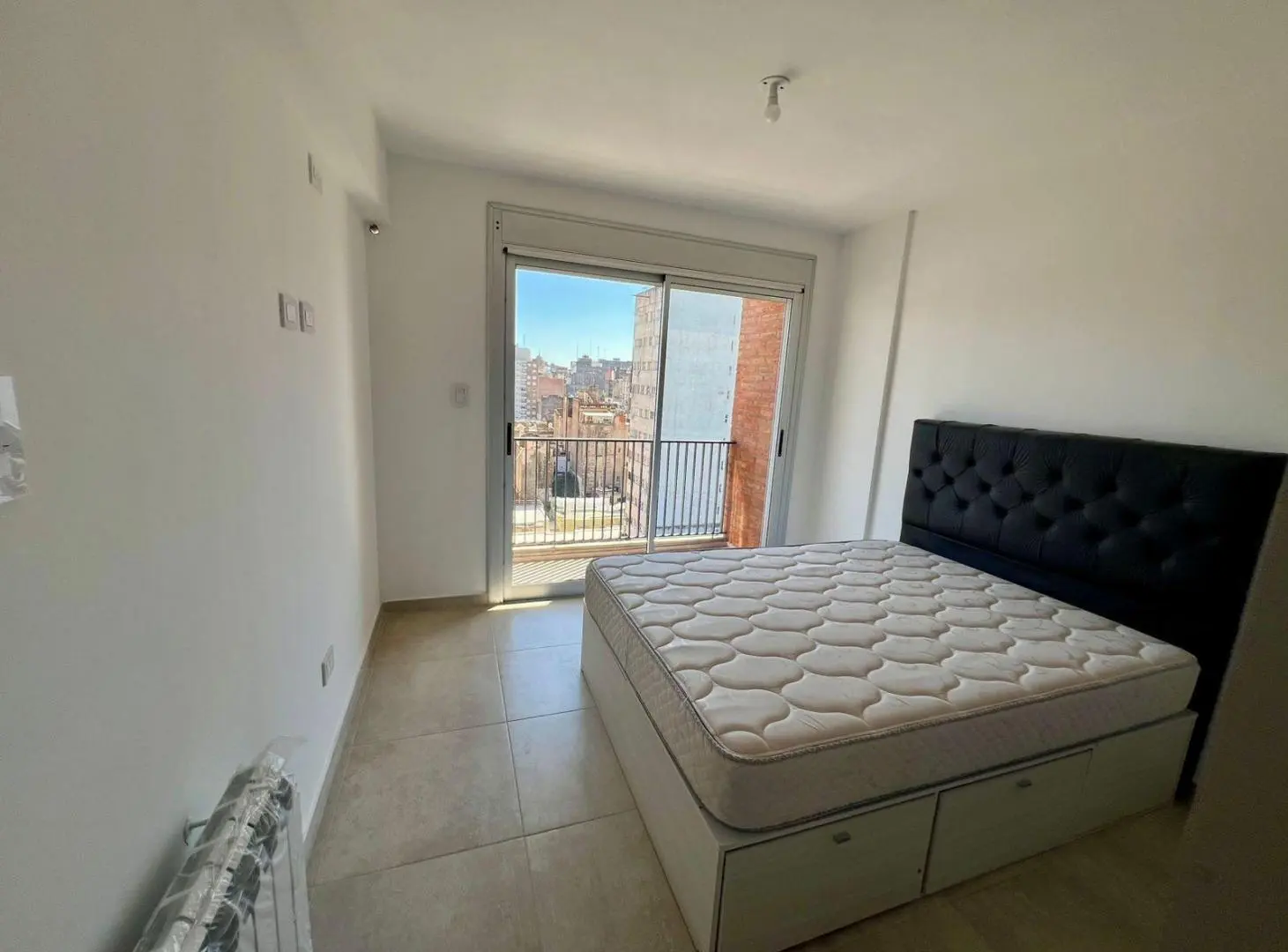 VENTA Departamento de 3 dormitorios terraza de uso exclusivo, cochera y amenities. Centro, Rosario 5