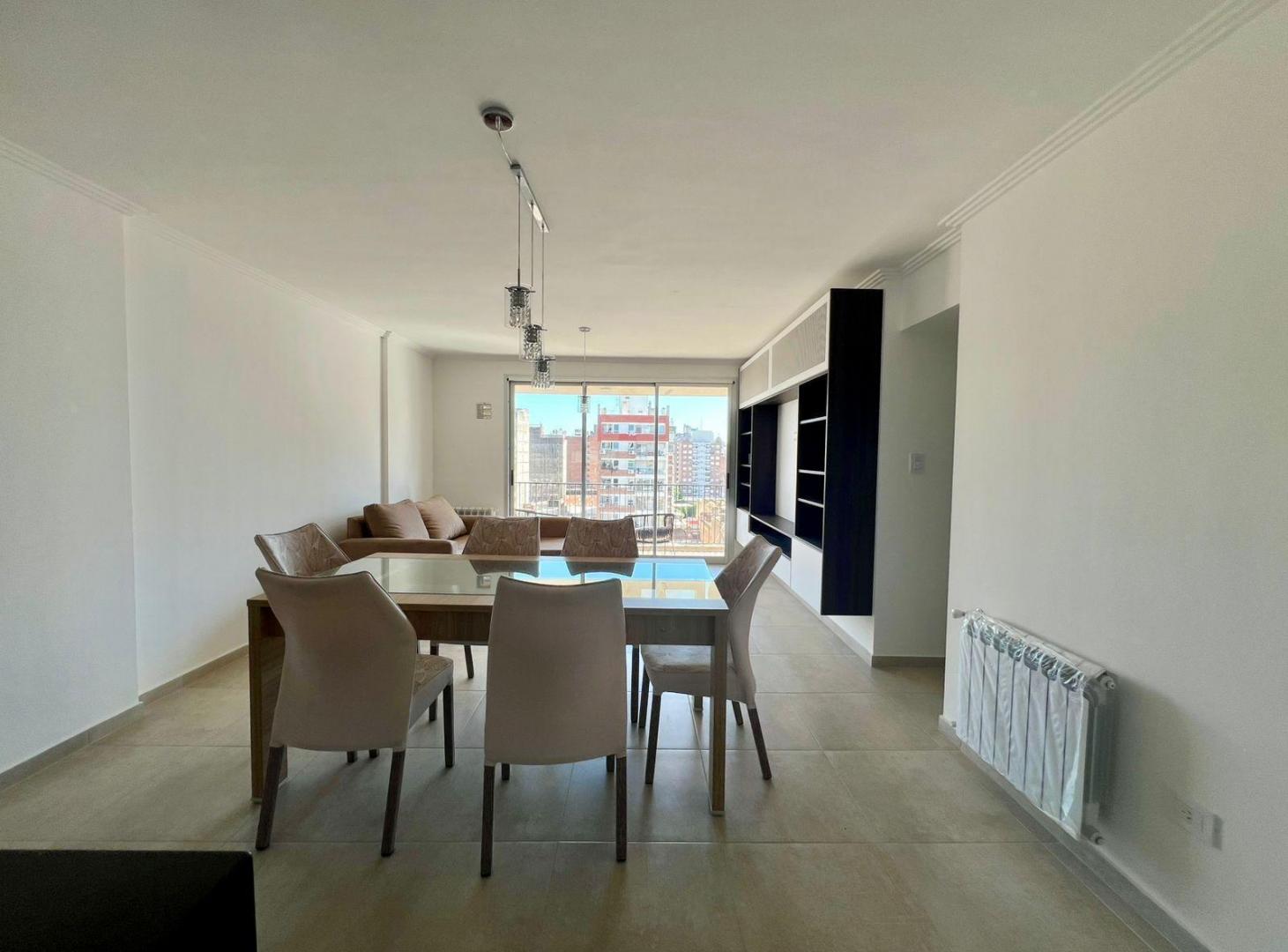 VENTA Departamento de 3 dormitorios terraza de uso exclusivo, cochera y amenities. Centro, Rosario