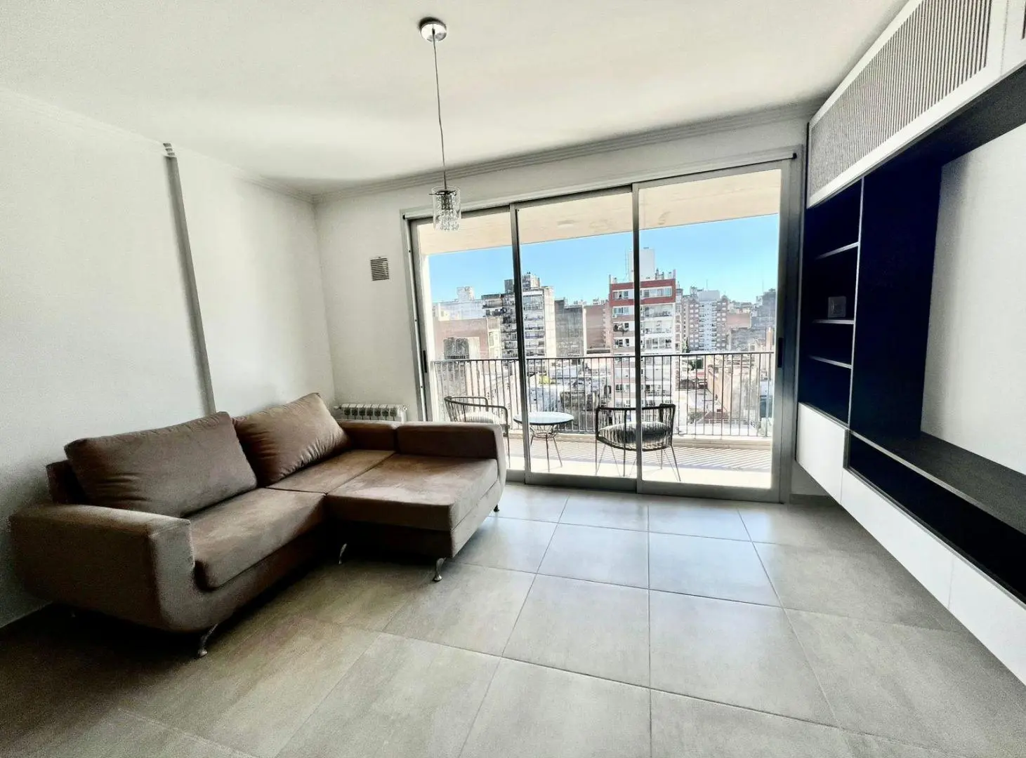 VENTA Departamento de 3 dormitorios terraza de uso exclusivo, cochera y amenities. Centro, Rosario 1