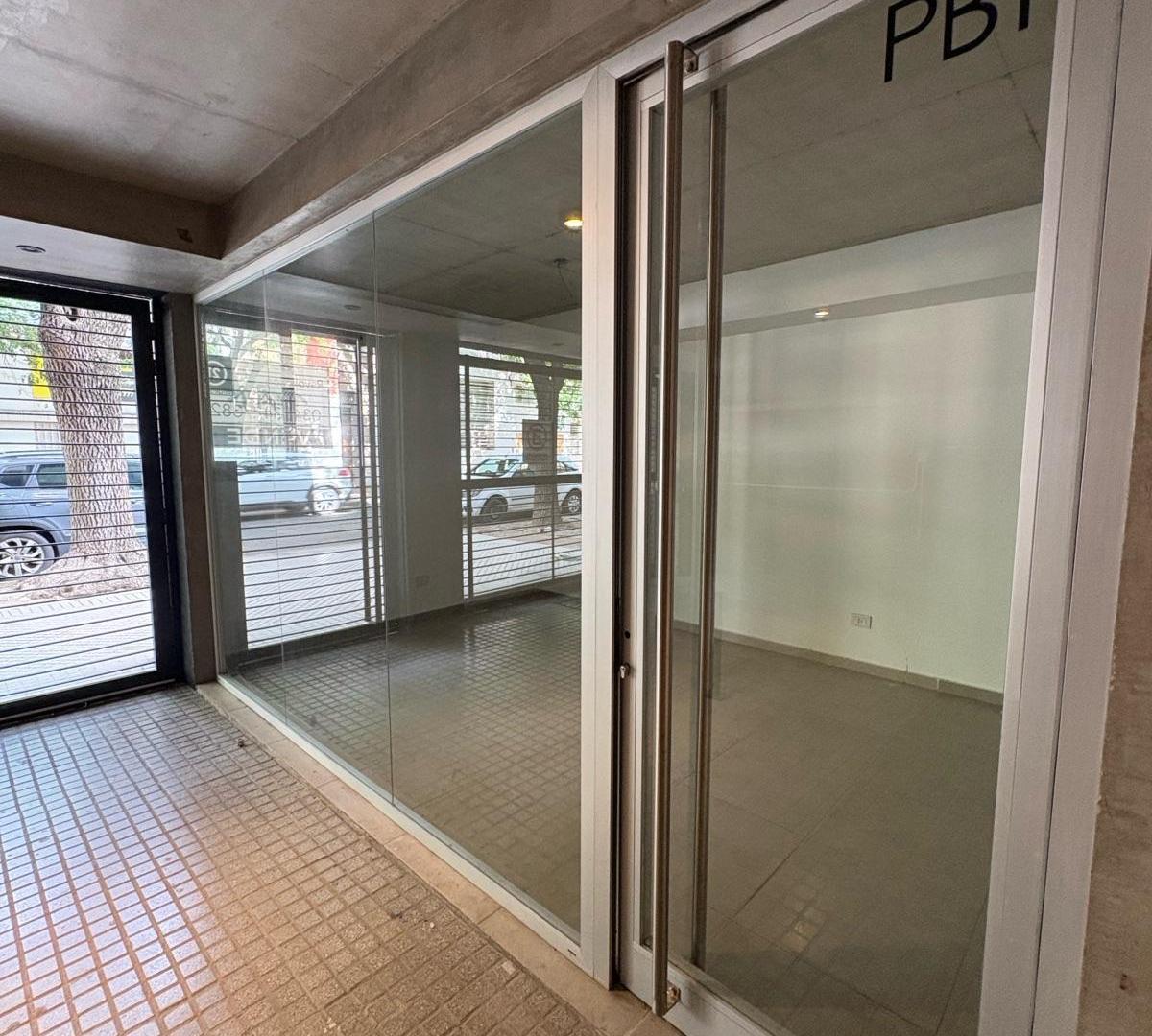 Foto de VENTA Local comercial. República de la Sexta, Rosario, imagen 2