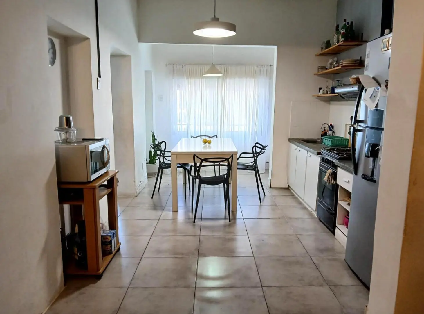 Venta Casa de 3 Dormitorios al frente, con patio. Arroyito, Rosario 2