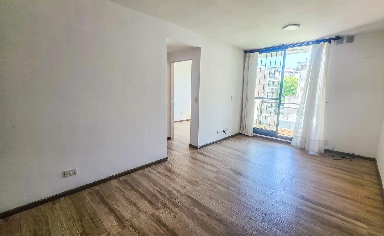 VENTA - Departamento de 1 dormitorio con cochera, Martin - Rosario 5