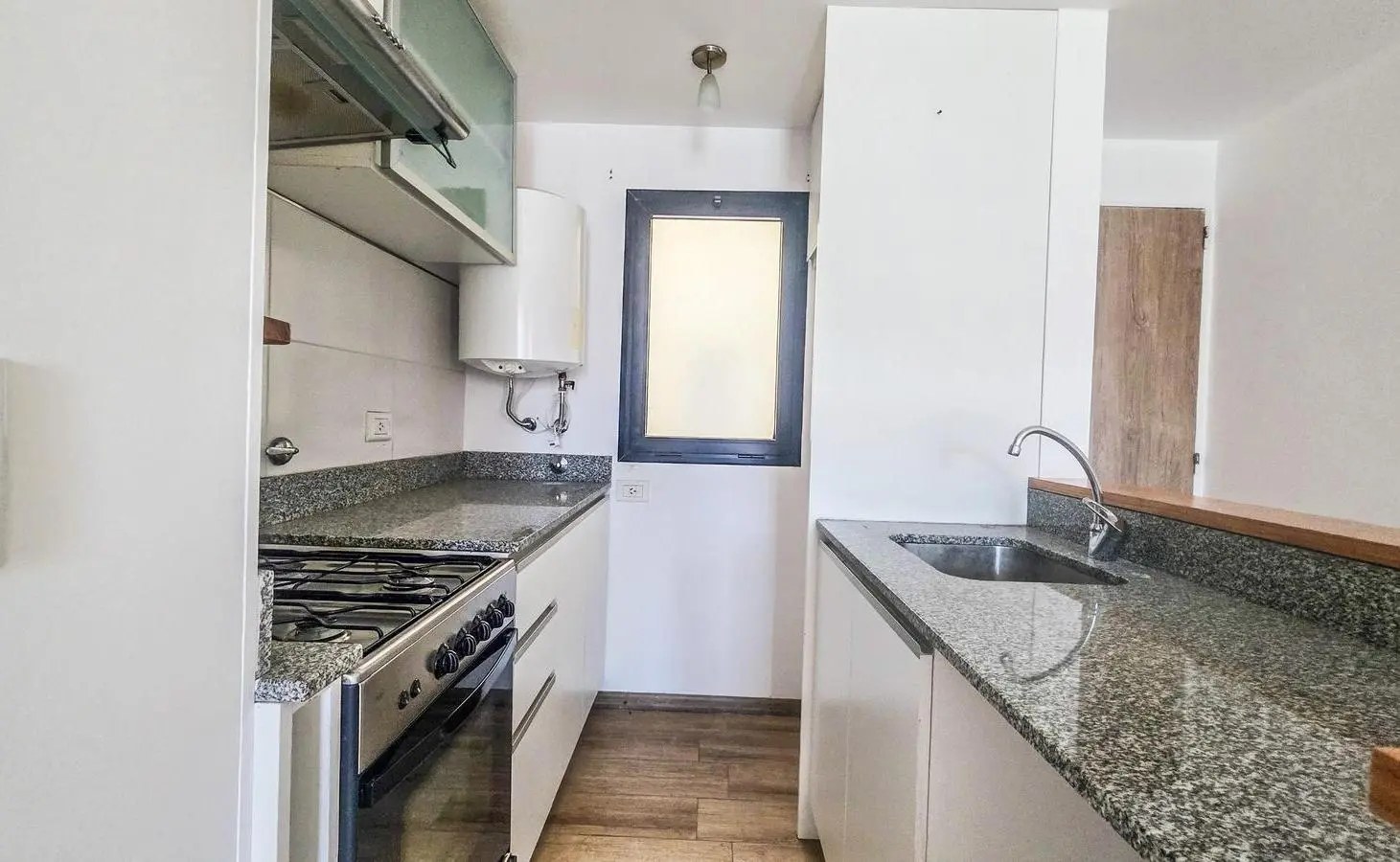 VENTA - Departamento de 1 dormitorio con cochera, Martin - Rosario 3