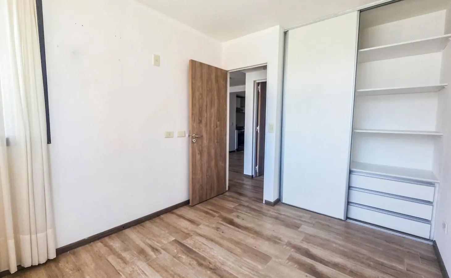 VENTA - Departamento de 1 dormitorio con cochera, Martin - Rosario 4