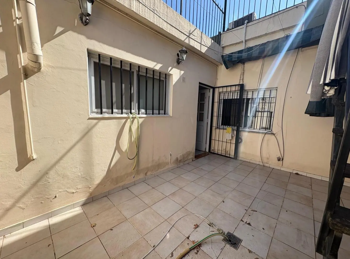 VENTA/PERMUTA Casa 2 dormitorios con patio APTA CRÉDITO. Azcuenaga, Rosario 3