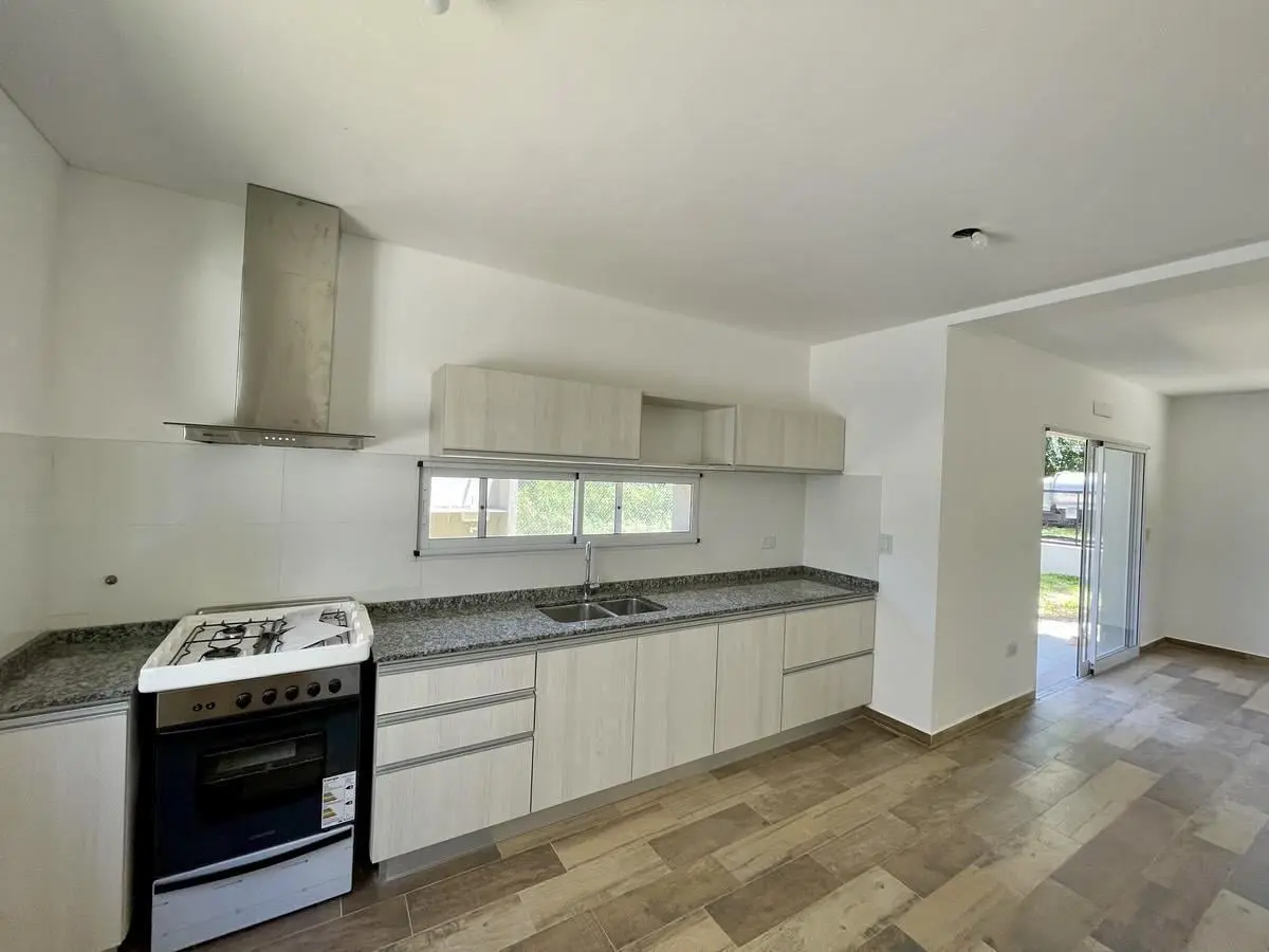 VENTA - APTA CRÉDITO. Casa Moderna 3 dorm, piscina - Los Troncos, Funes 3