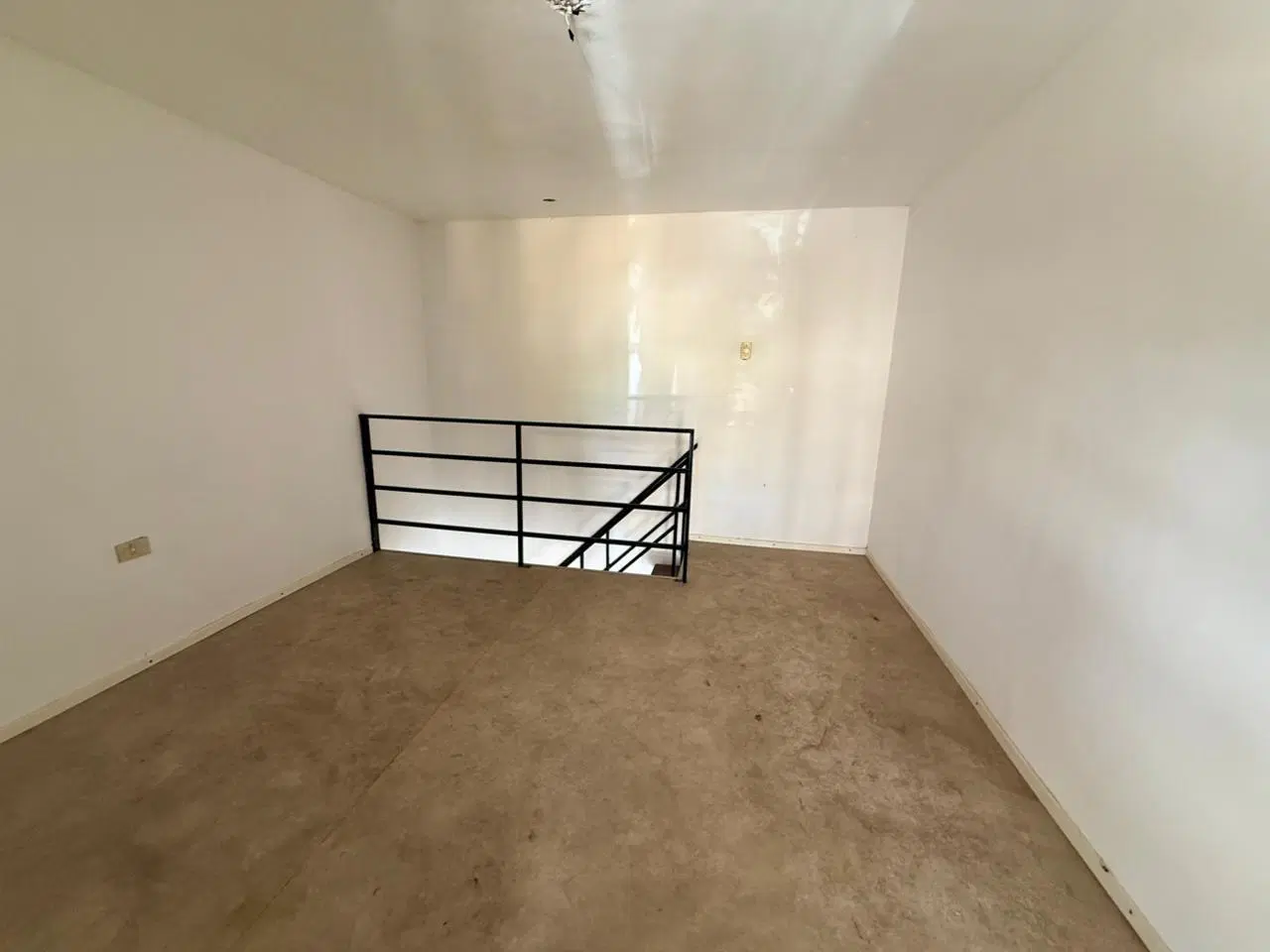 VENTA - Duplex un dormitorio con Subsuelo a metros de Av. San Martín, Rosario 2