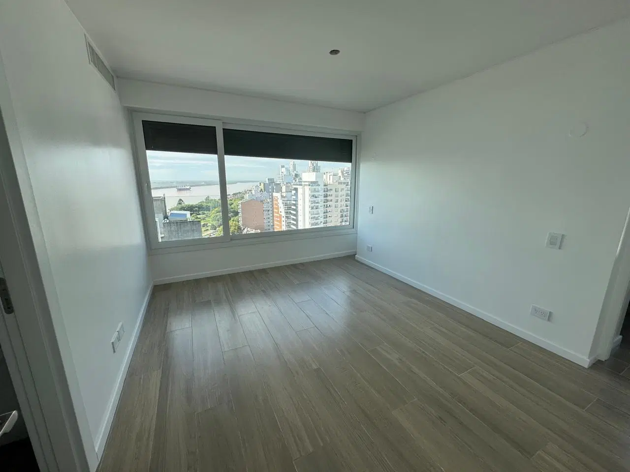 Venta Departamento 3 Dormitorios, 2 Cocheras y Amenities- Vista al Río - Frida, FUNDAR- Rosario 4