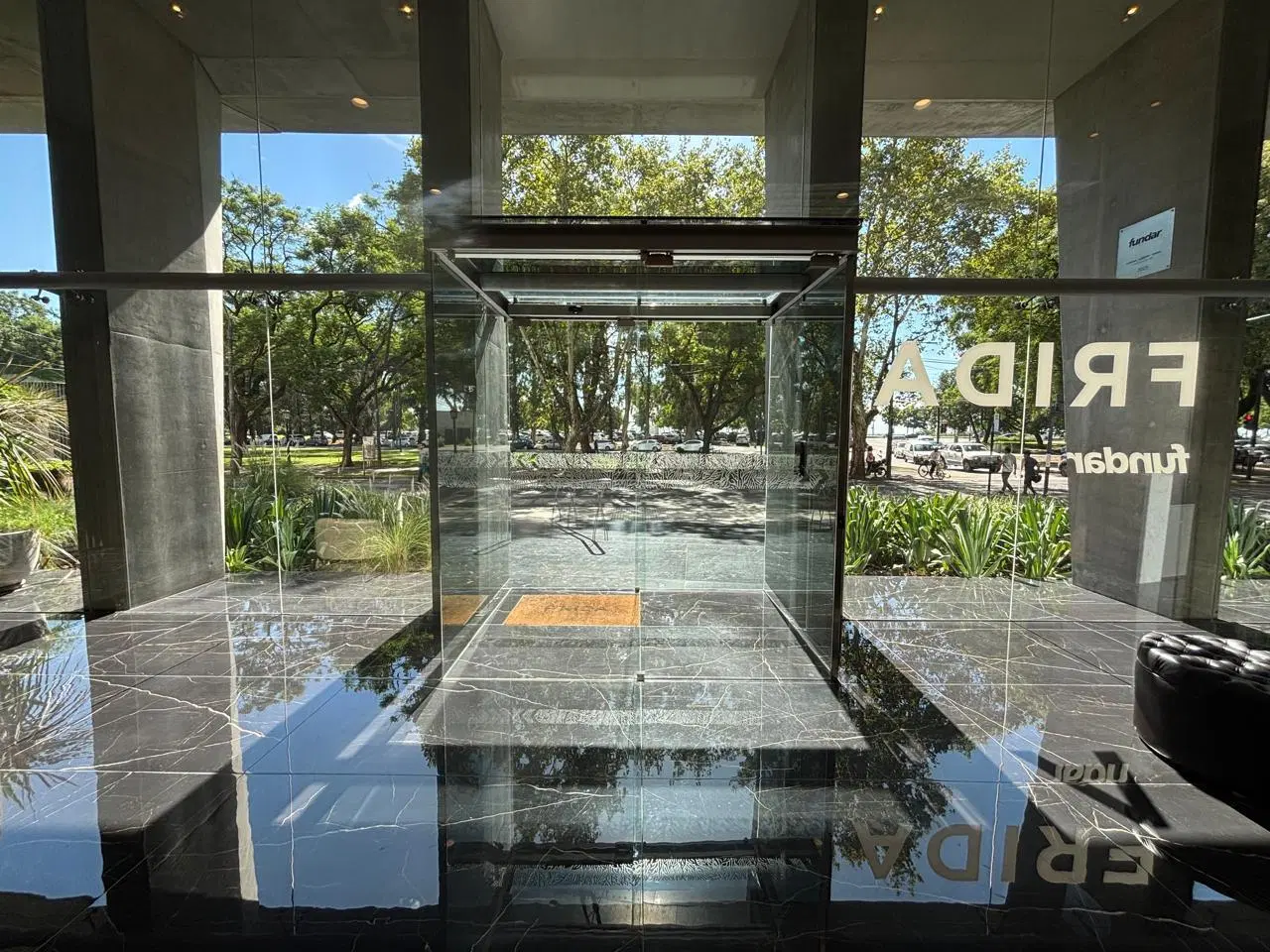 Venta Departamento 3 Dormitorios, 2 Cocheras y Amenities- Vista al Río - Frida, FUNDAR- Rosario 3