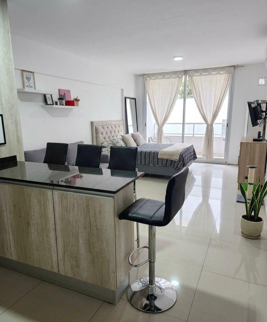 Venta - Departamento Monoambiente con balcón - Barrio Lourdes, Rosario