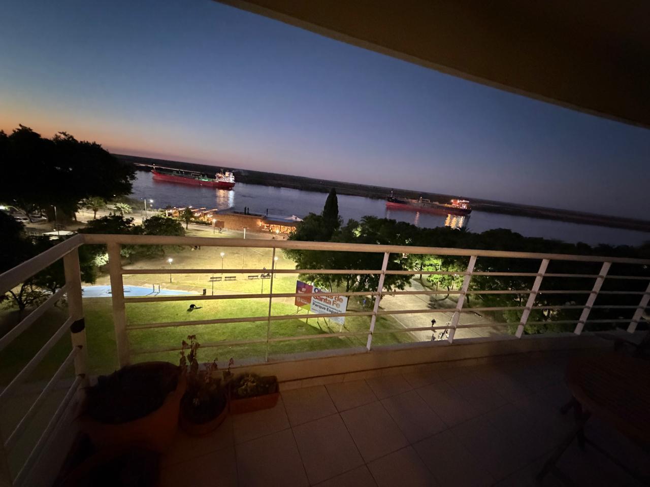 En venta | Departamento 2 dormitorios con cochera | LATTUCA : Jujuy 1300, Rosario | 5 Ambientes | 2