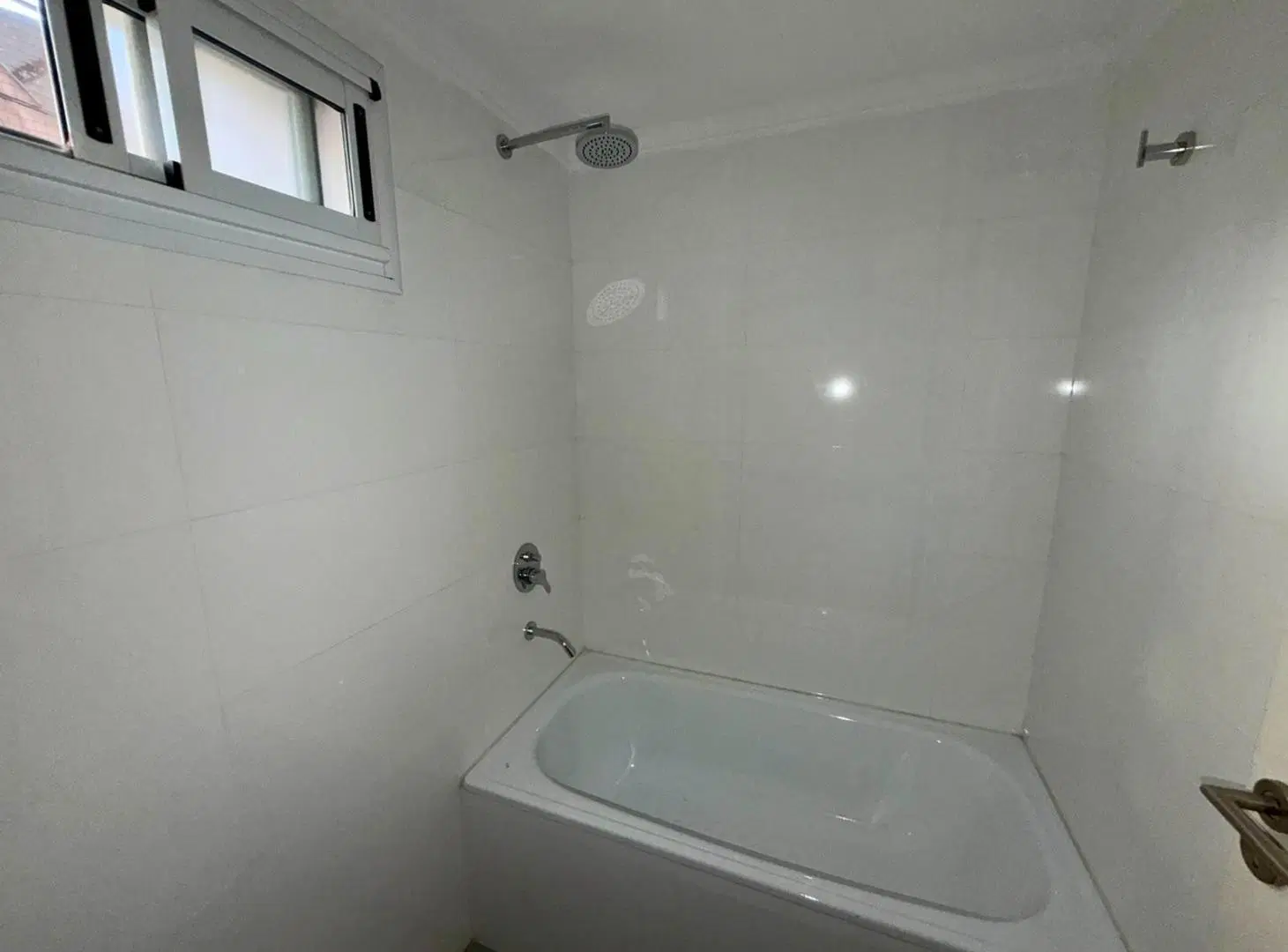 Venta - Departamento 2 Dormitorios a Estrenar en Barrio Nuestra Señora de Lourdes, Rosario 5