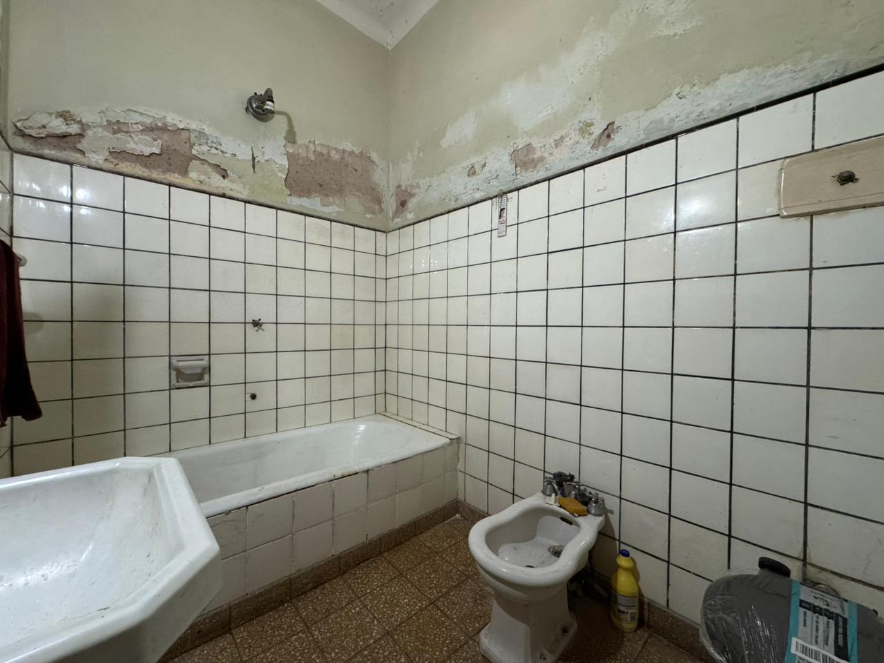 VENTA - Casa a reciclar. Zona sur, Rosario