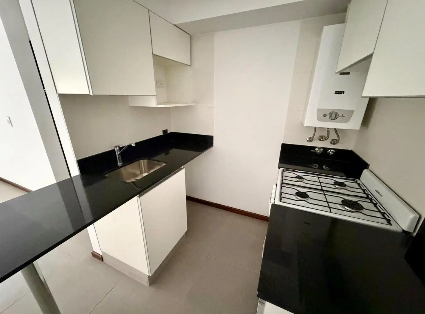 Venta - Departamento de 1 Dormitorio en Nuestra Señora de Lourdes, Rosario 3