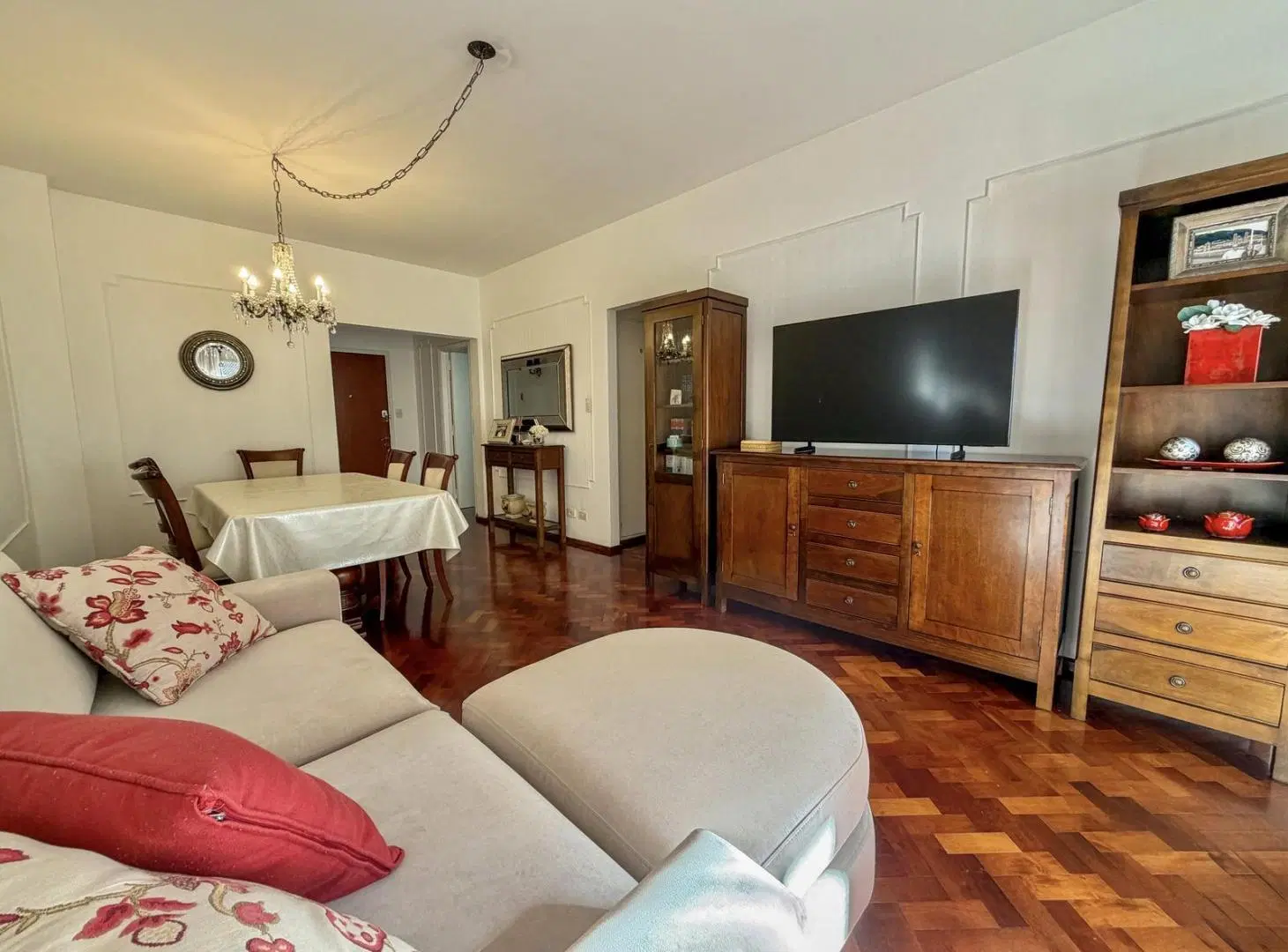 Venta - Departamento dos dormitorios y comodín - Centro, Rosario 2