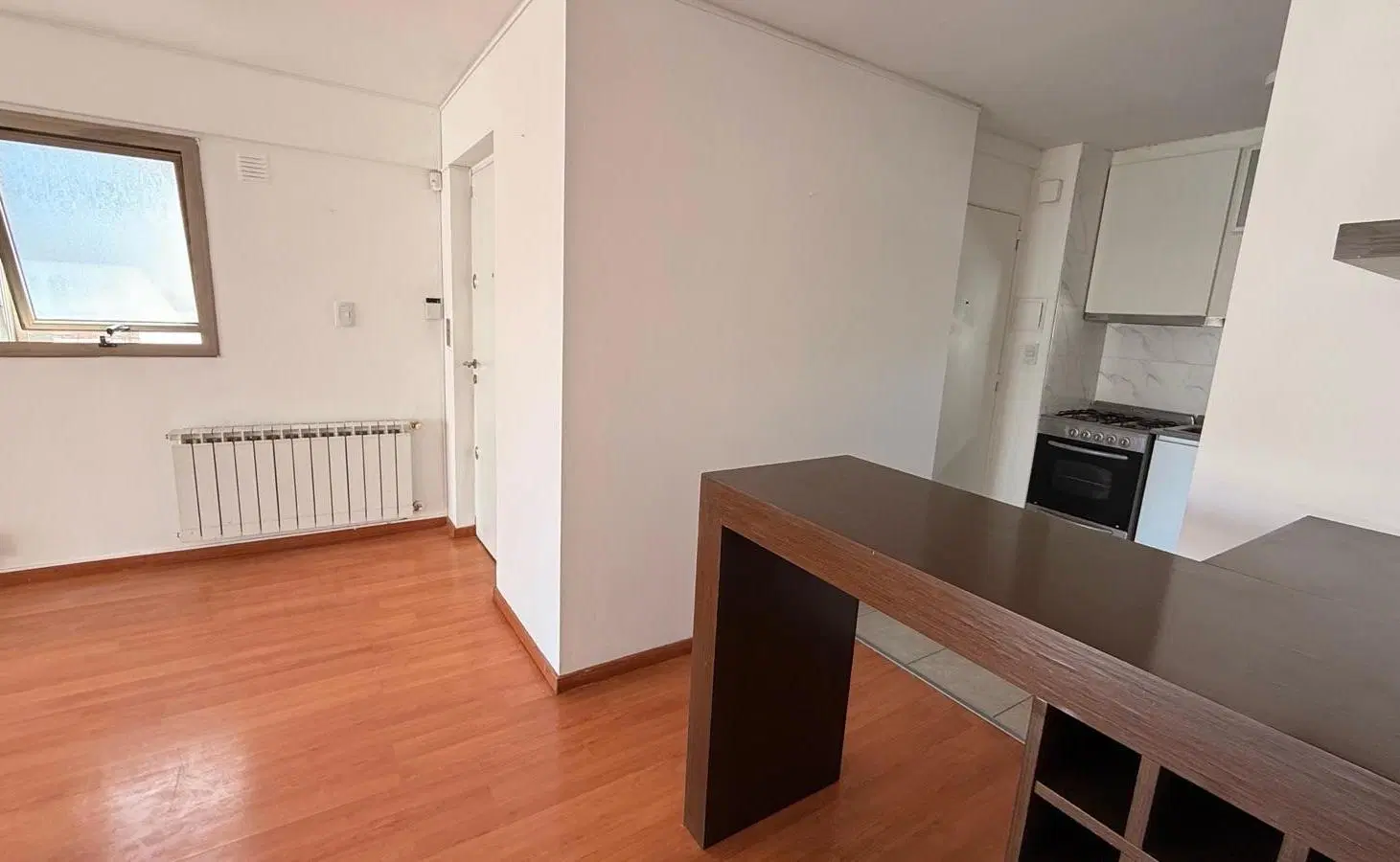 VENTA - Departamento Piso Exclusivo de 2 dormitorios con balcón corrido. Centro, Rosario. 5