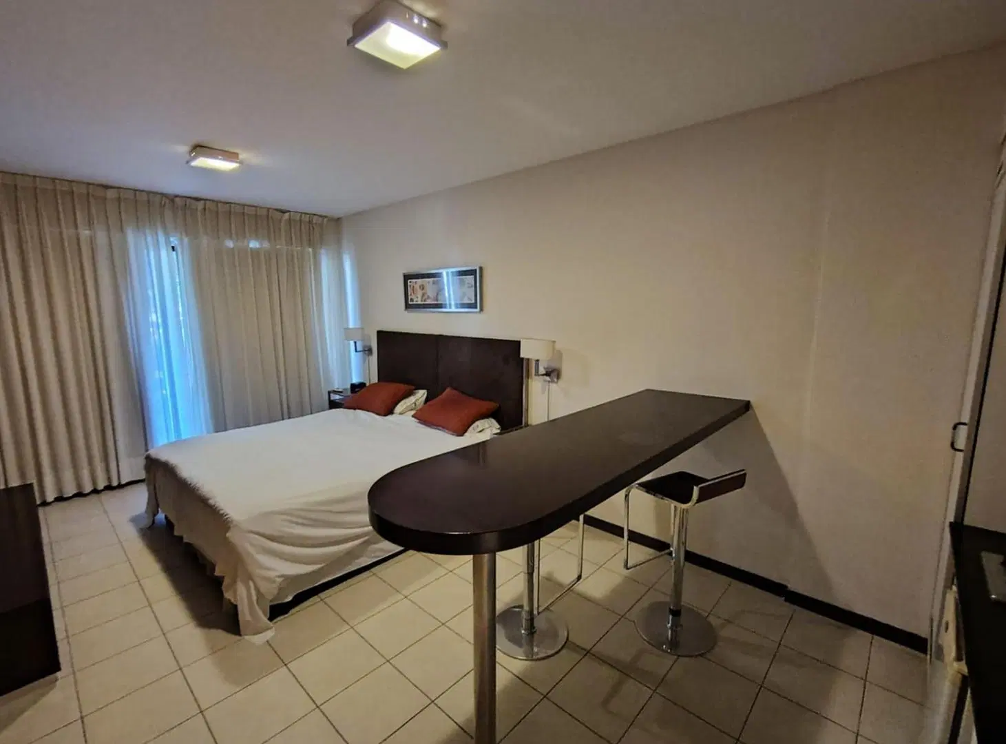 Venta - Departamento Monoambiente barrio Lourdes, Rosario 2