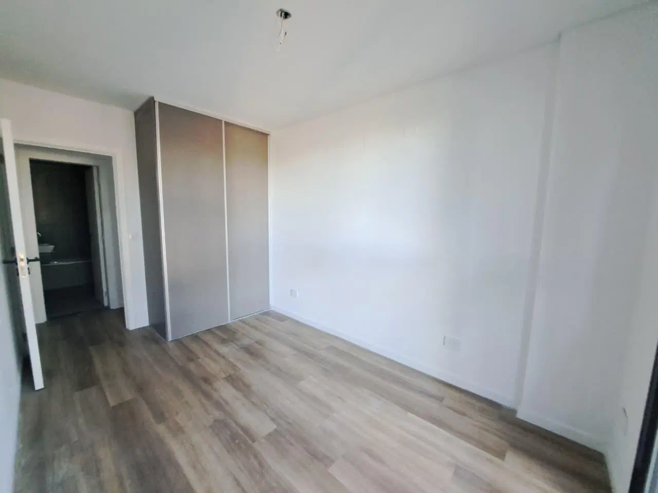 Venta-Departamento un dormitorio con balcón y cochera. Fisherton, Rosario 4