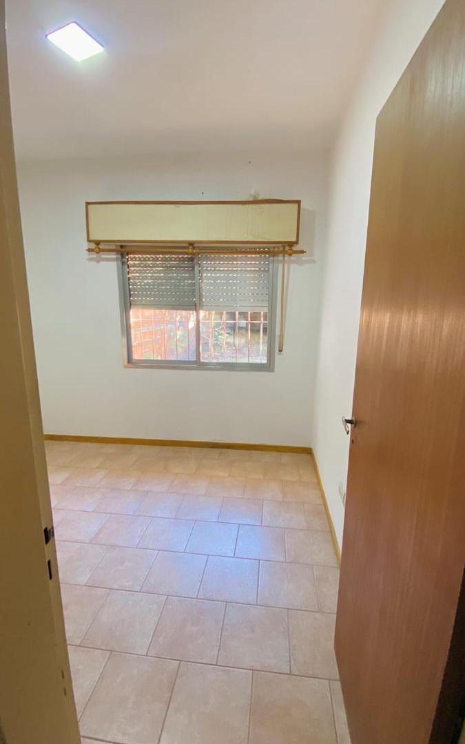 Foto de Venta - Casa de pasillo (no PH) de 1 dormitorio - Parque Casados, imagen 5