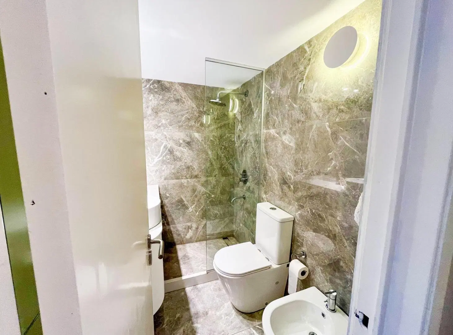 VENTA / PERMUTA - Departamento de 3 dormitorios sobre Bv. Oroño, Rosario 3