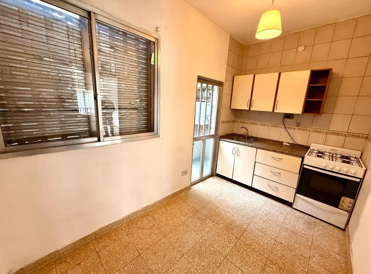 VENTA Departamento 1 dormitorio P.A frente con balcón Pichincha, Rosario 1
