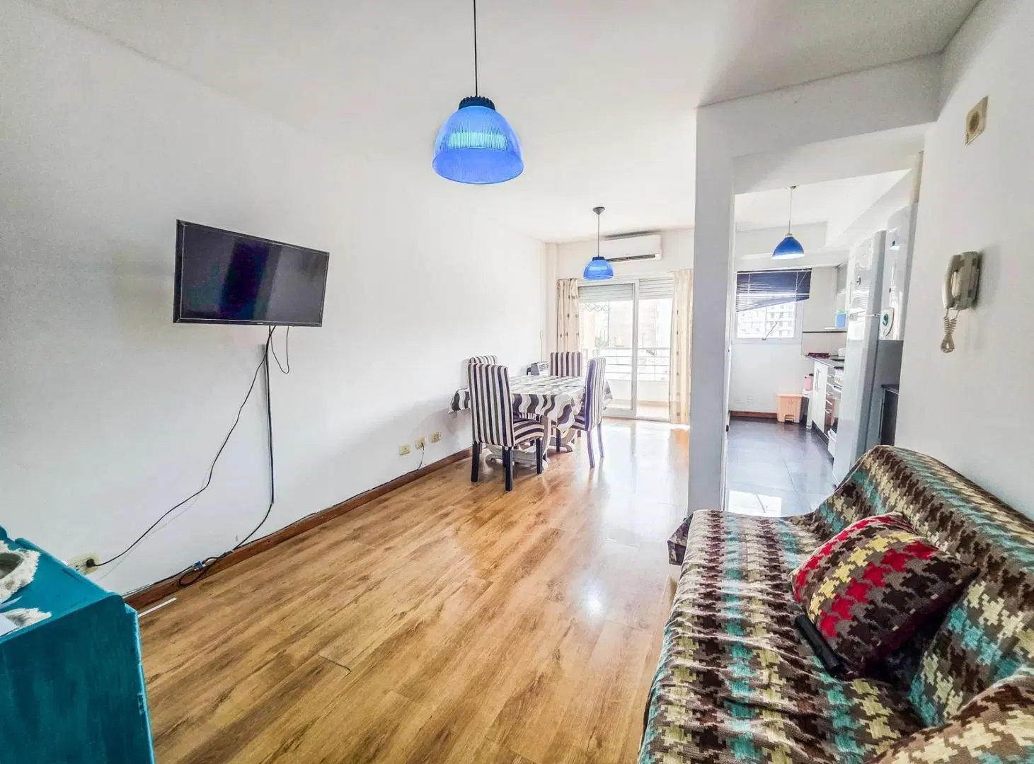 VENTA - Departamento de 2 dormitorios al frente, Centro - Rosario 2