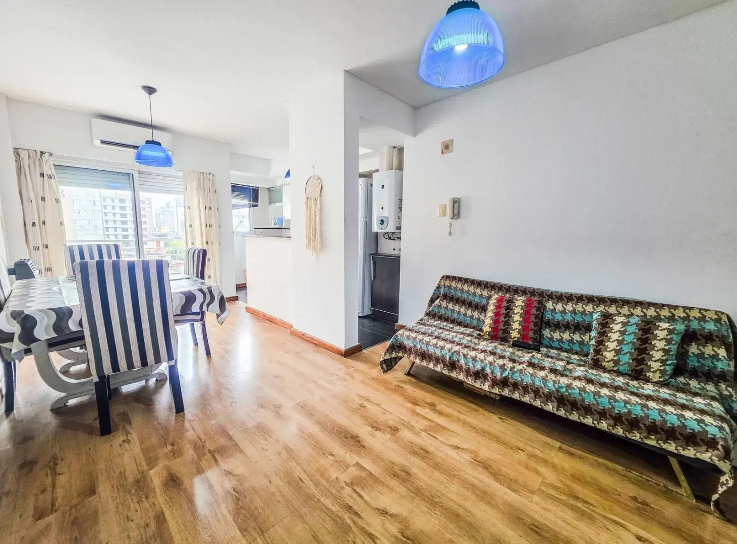 VENTA - Departamento de 2 dormitorios al frente, Centro - Rosario 3