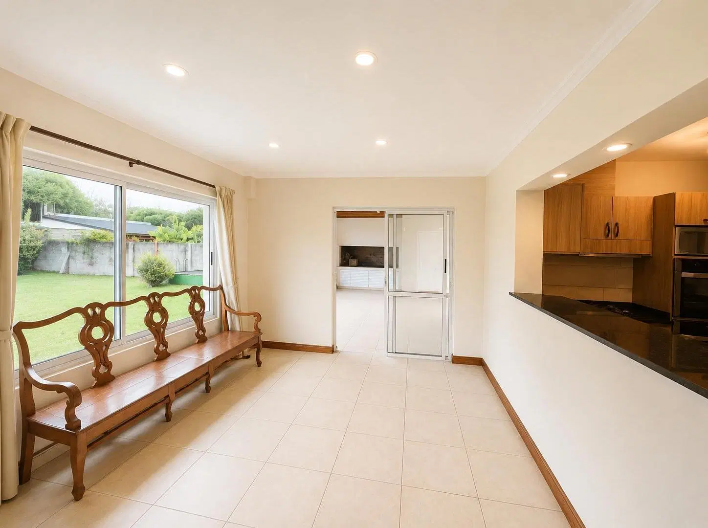 Venta - Casa de 5 dormitorios en San Eduardo 2
